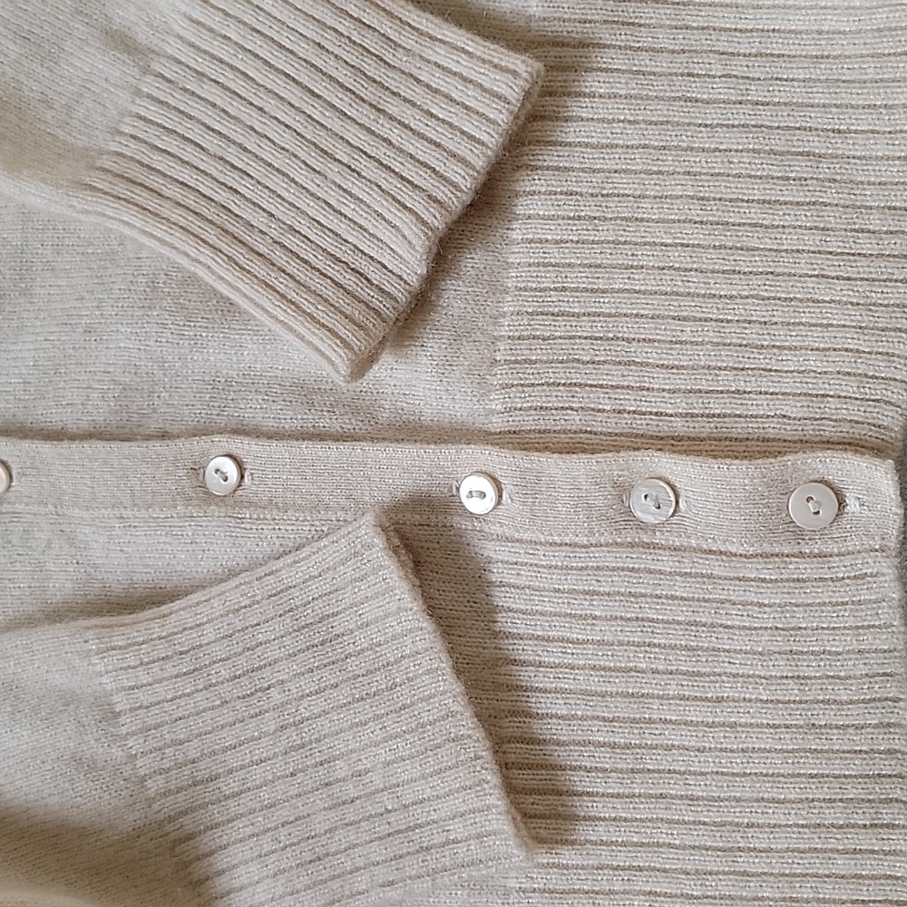 100% Cashmere Ivory Cardigan Sweater - Picture 6 of 6